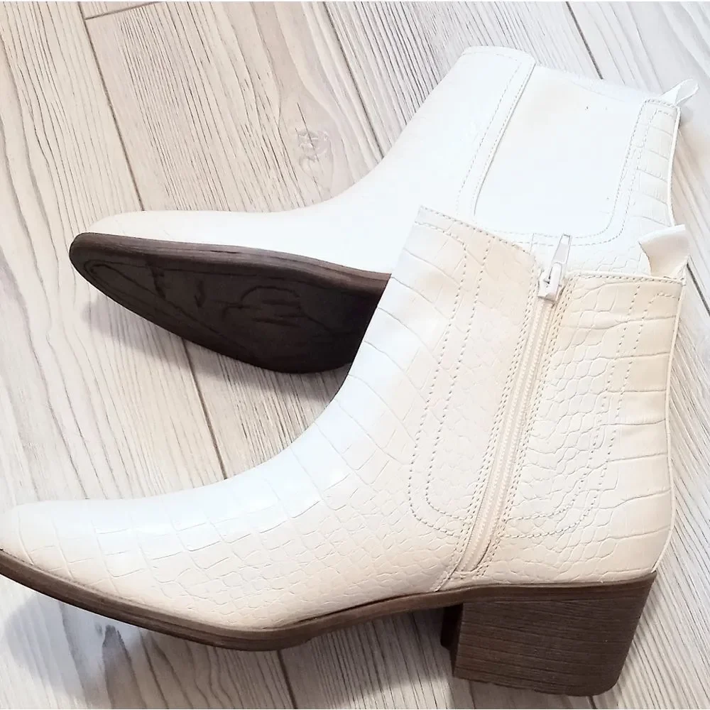 (52-4403) VOLATILE Women's Bootie Fashion Boot Sz 10